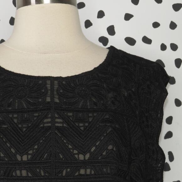 L Space Black Carly Embroidered Yoke Sleeveless Romper - Picture 4 of 11